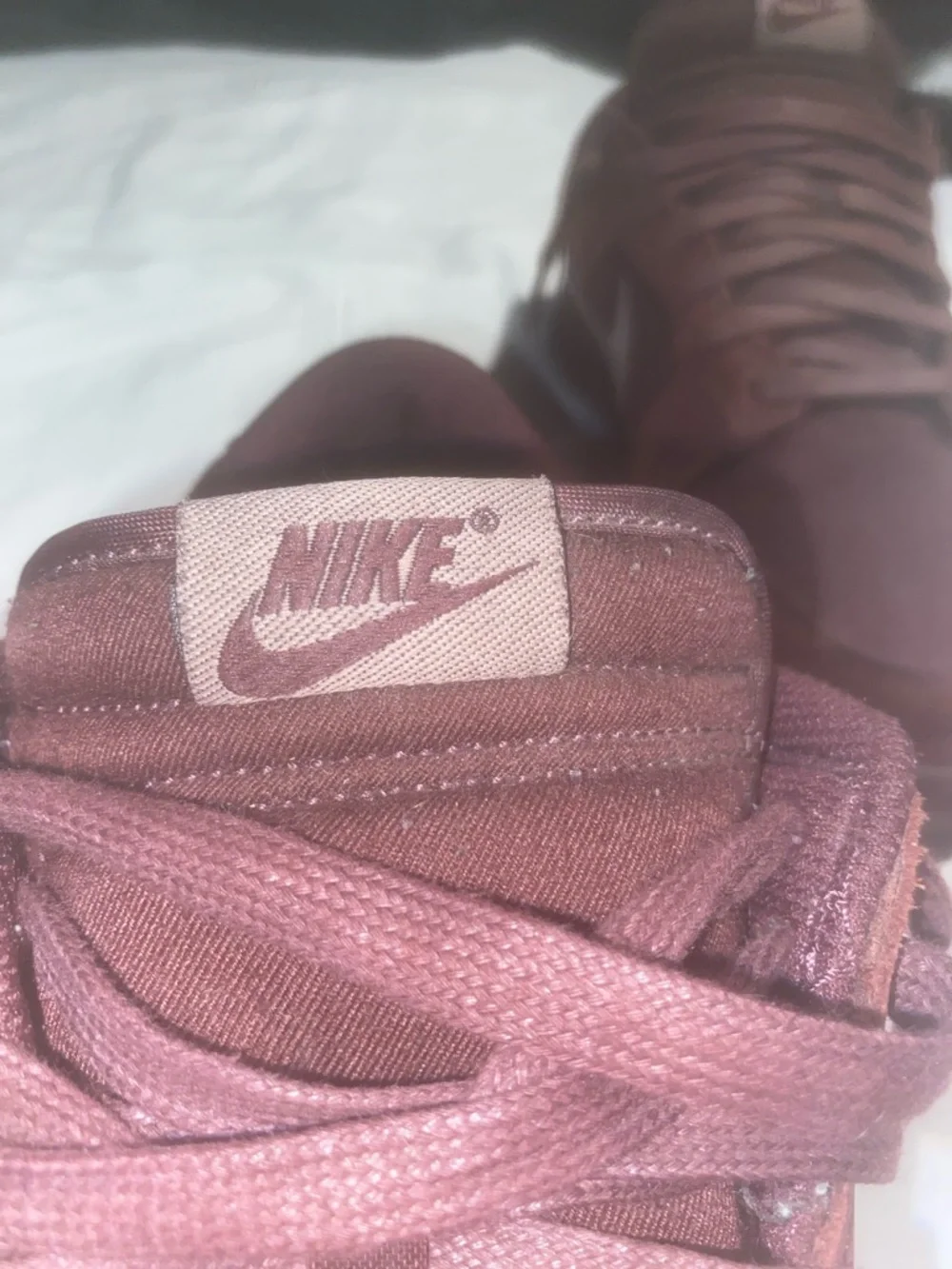 Nike Men’s Burgandy Low-Top Sneakers - Picture 3 of 4